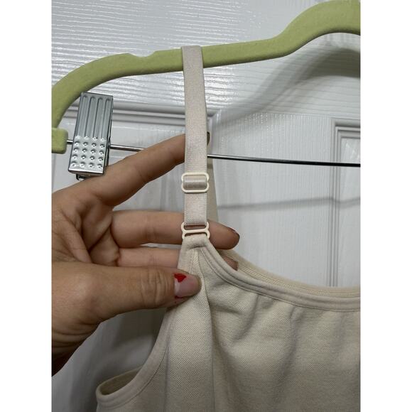 Shapermint Essentials Scoop Neck Cami w. Adjustable Straps in Cream/Ivory - 4XL - Picture 3 of 6